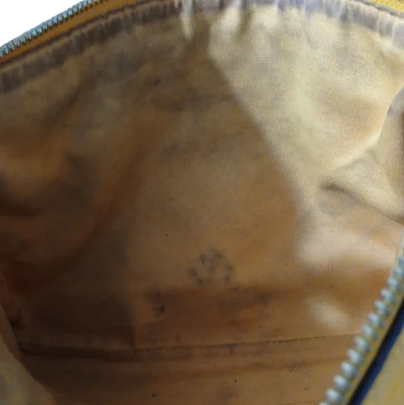 Coach Carrie Orange Pebbked Leather Handbag - Picture 9 of 13